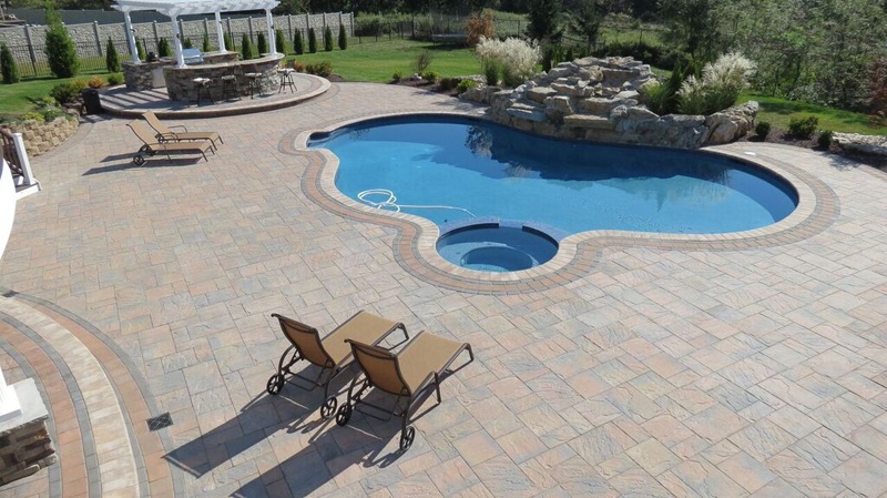 Benefits of Paver Stones for Pool Deck and Patios Designs - Amazing ... Benefits of Paver Stones for Pool Deck and Patios Designs - Amazing ...